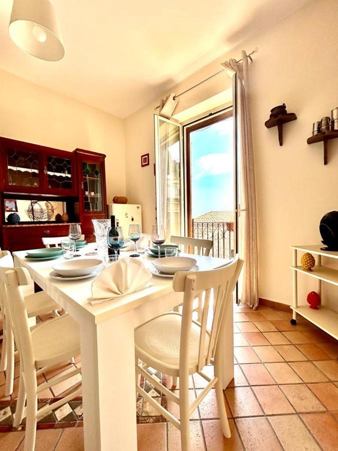 Casa Amelia - Charme In Taormina Villa Buitenkant foto
