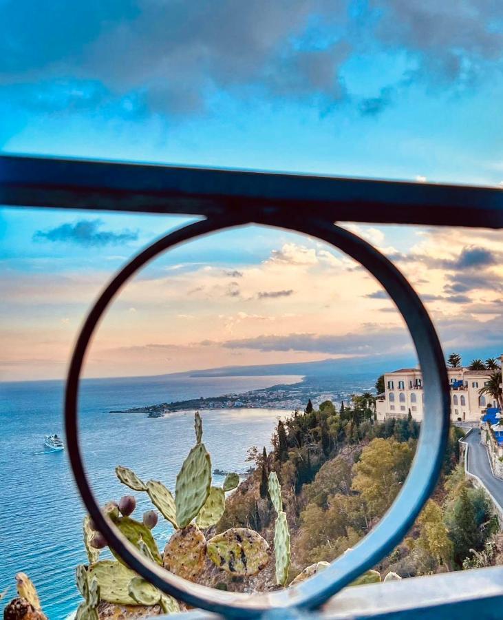 Casa Amelia - Charme In Taormina Villa Buitenkant foto
