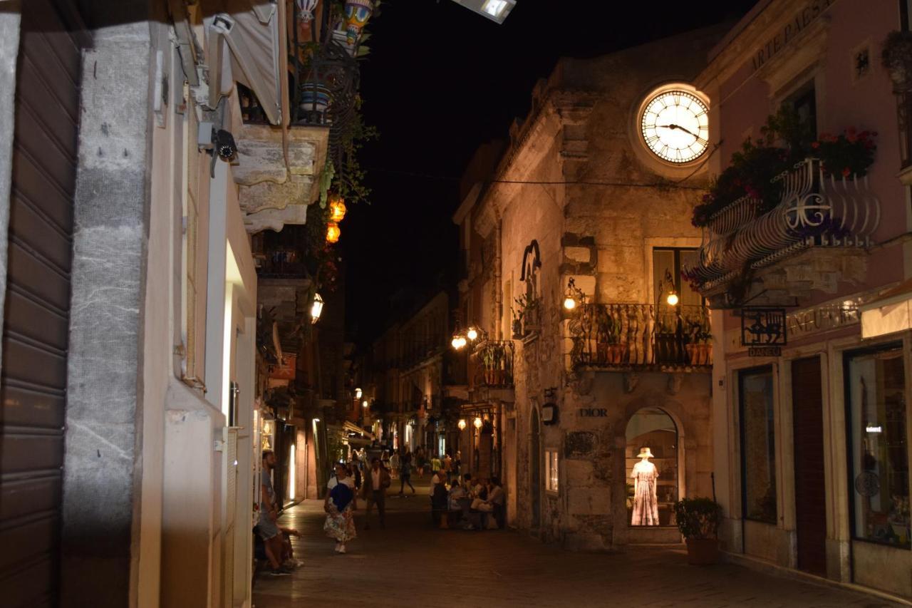 Casa Amelia - Charme In Taormina Villa Buitenkant foto