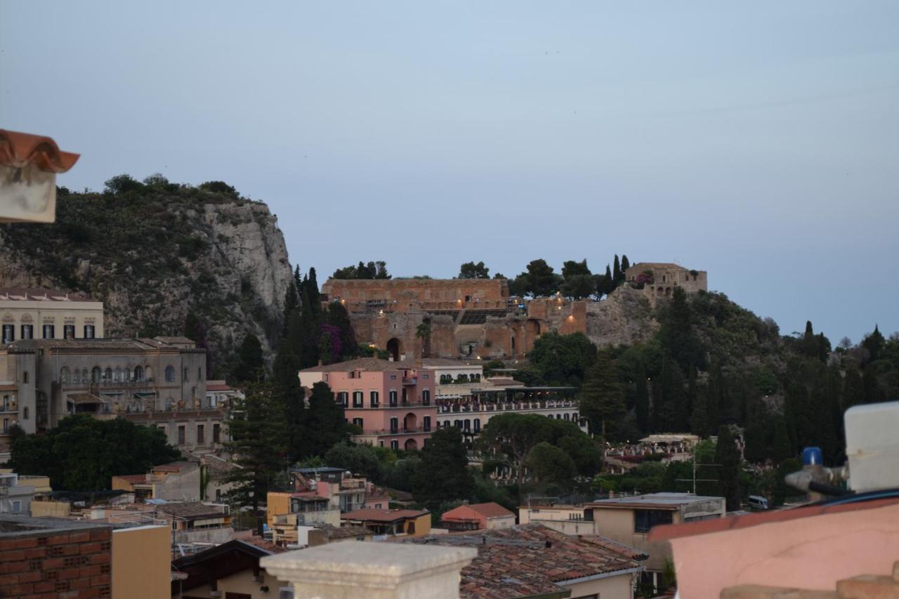 Casa Amelia - Charme In Taormina Villa Buitenkant foto
