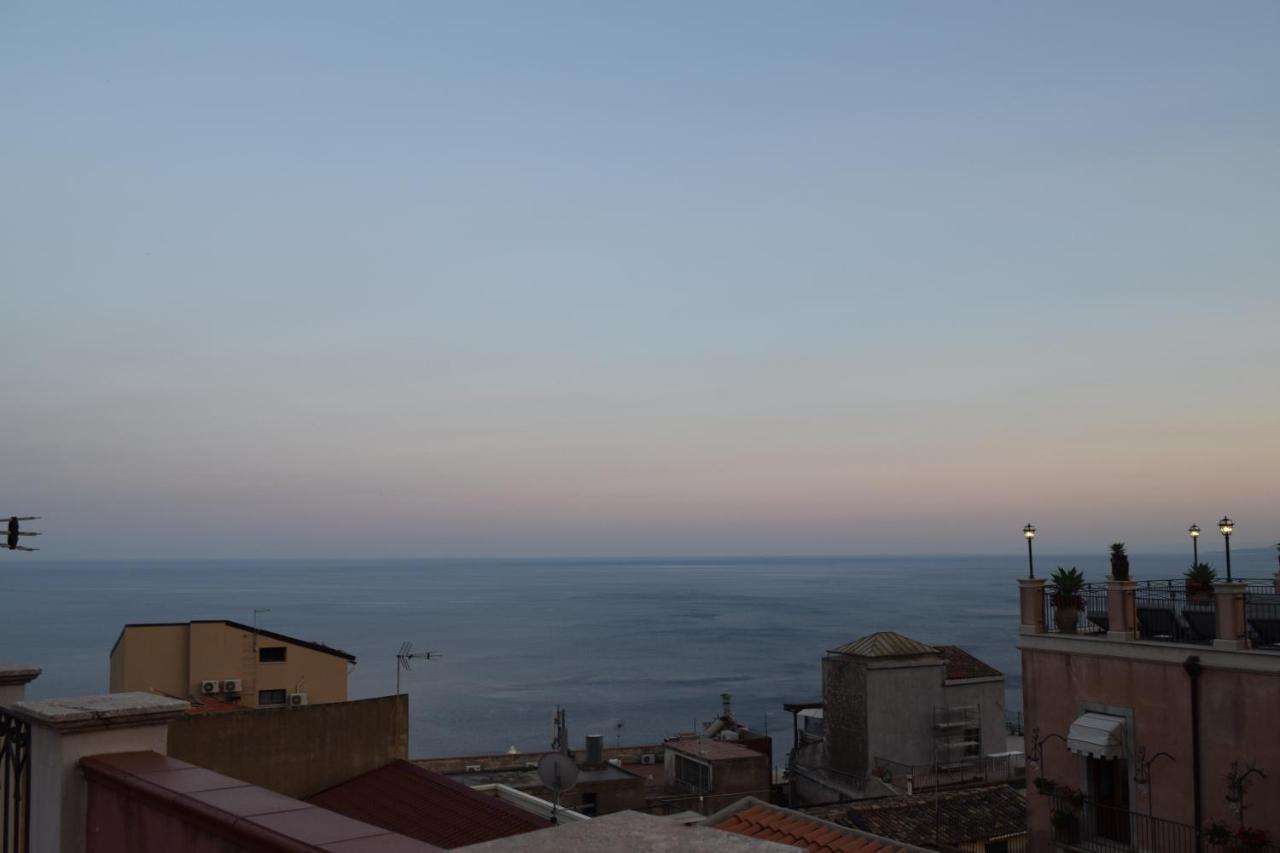 Casa Amelia - Charme In Taormina Villa Buitenkant foto